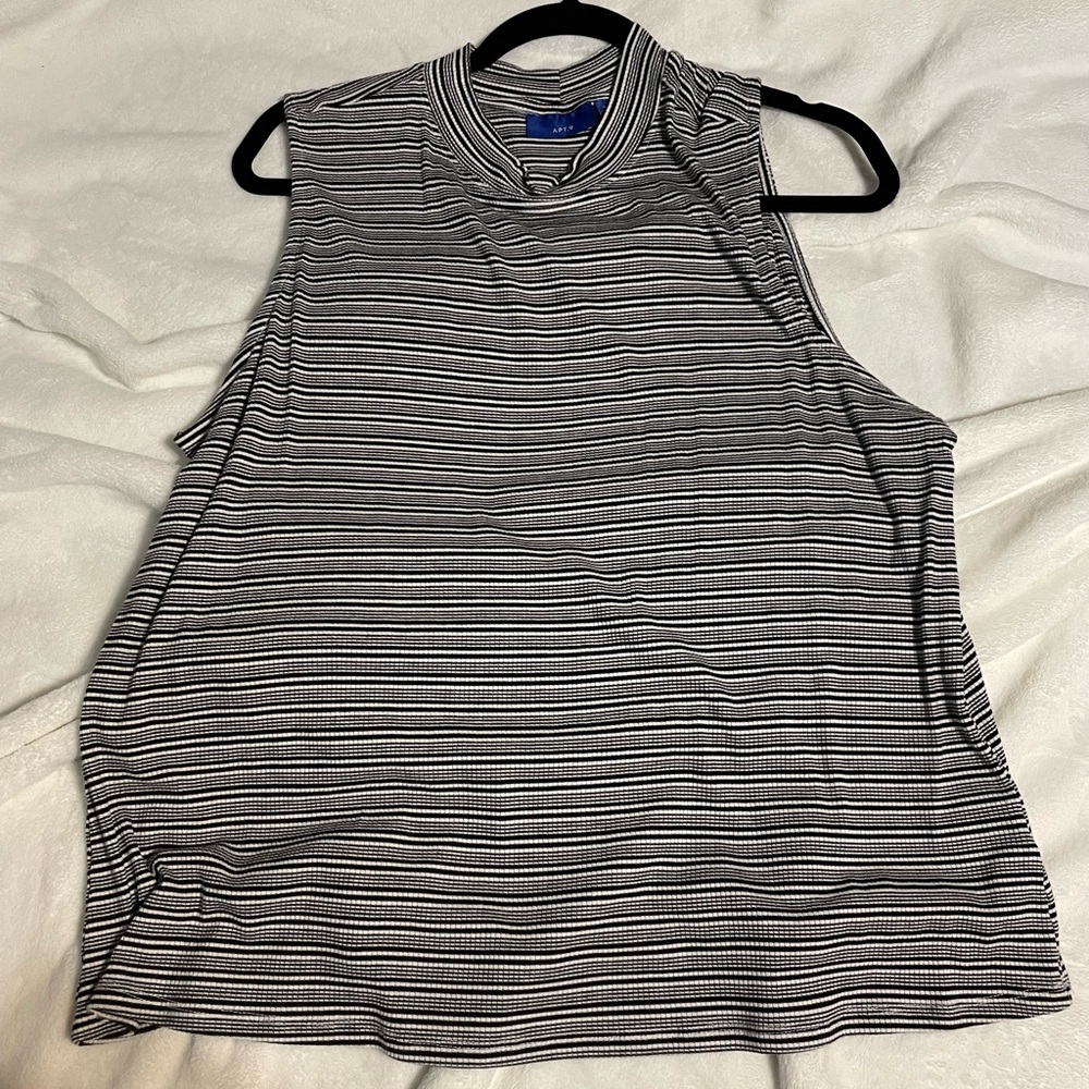 Striped Sleeveless mock neck blouse